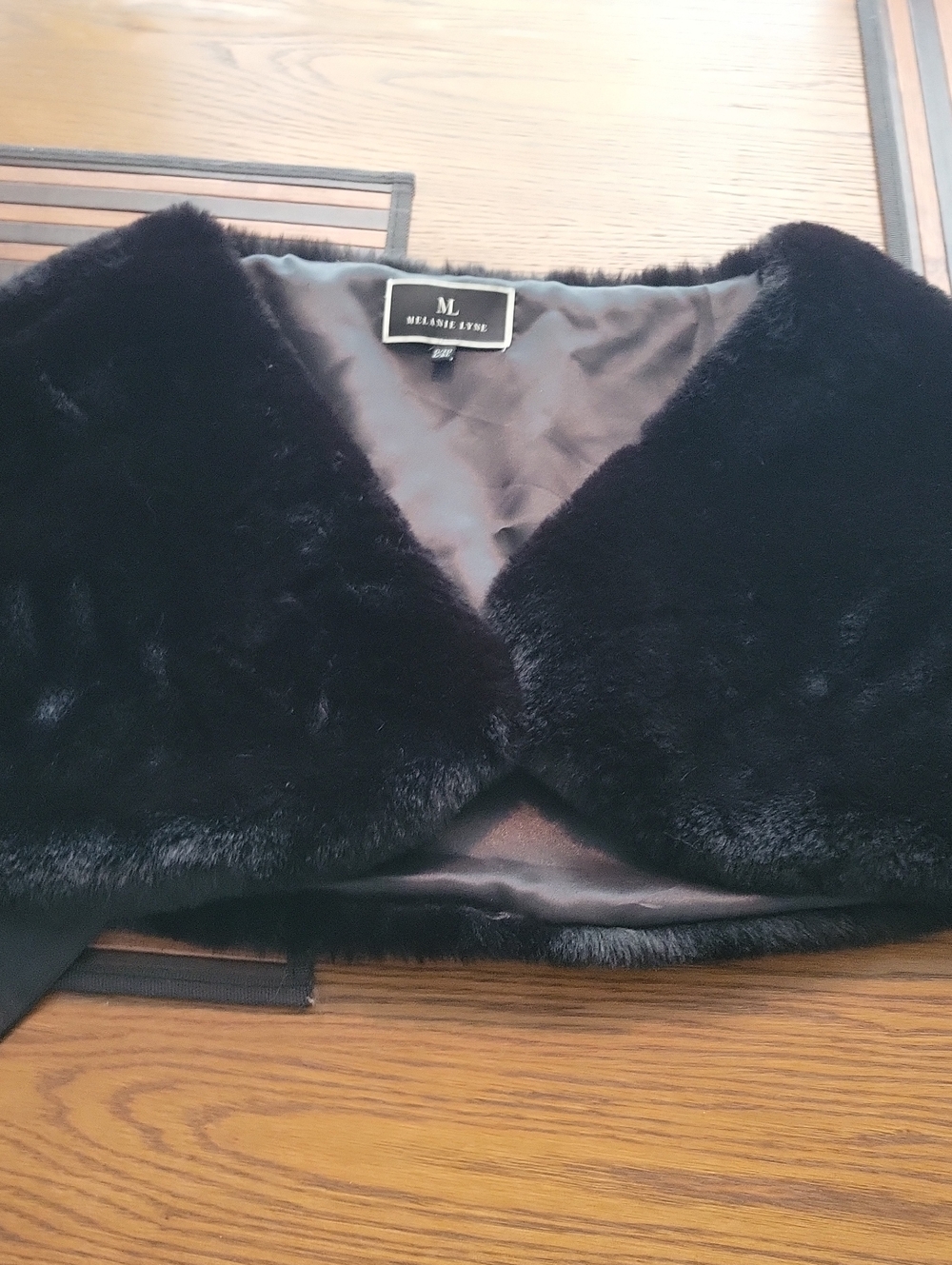 Melanie Lyne Fur Shoulder Wrap